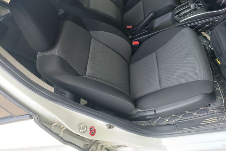 Used Honda Gienia 2017 1.5L CVT Classic Edition Interior 5