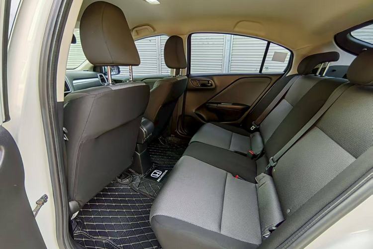 Used Honda Gienia 2017 1.5L CVT Classic Edition Interior 6
