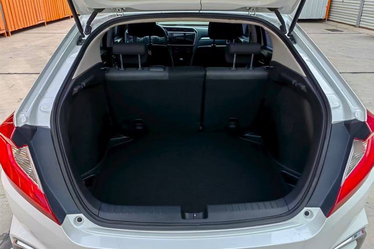 Used Honda Gienia 2017 1.5L CVT Classic Edition Interior 7