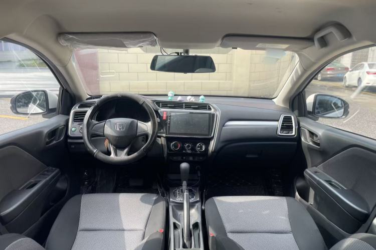 Used Honda Gienia 2017 1.5L CVT Classic Edition Interior 7