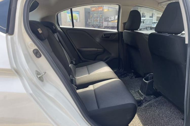 Used Honda Gienia 2017 1.5L CVT Classic Edition Interior 8