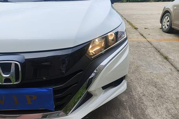 Used Honda Gienia 2017 1.5L CVT Classic Edition Left Front Headlight