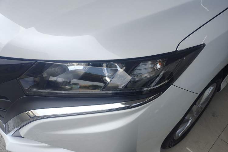 Used Honda Gienia 2017 1.5L CVT Comfort Version Left Front Headlight