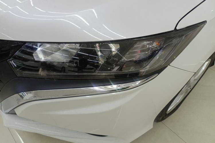 Used Honda Gienia 2017 1.5L CVT Comfort Version Left Front Headlight