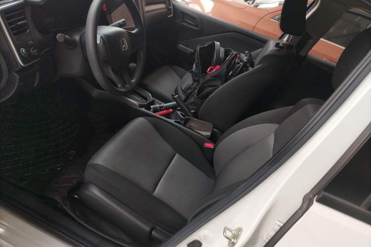 Used Honda Gienia 2017 1.5L CVT Classic Edition Left Front Seat