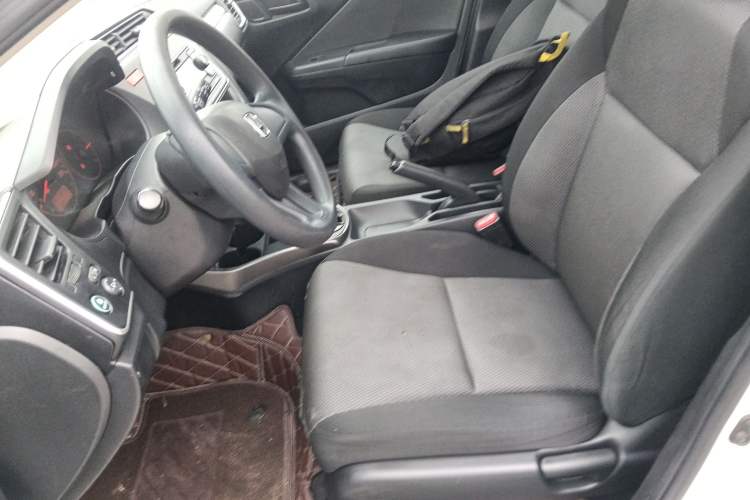 Used Honda Gienia 2017 1.5L CVT Classic Edition Left Front Seat