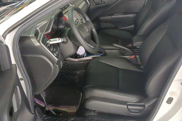 Used Honda Gienia 2017 1.5L CVT Classic Edition Left Front Seat