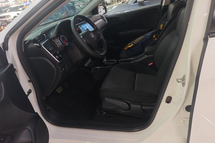 Used Honda Gienia 2017 1.5L CVT Comfort Version Left Front Seat