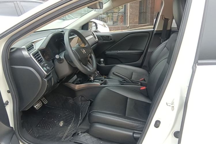 Used Honda Gienia 2017 1.5L CVT Classic Edition Left Front Seat