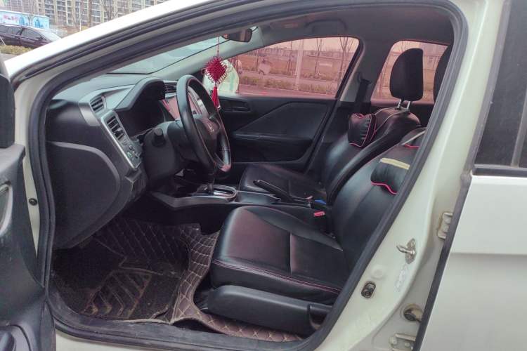 Used Honda Gienia 2017 1.5L CVT Classic Edition Left Front Seat