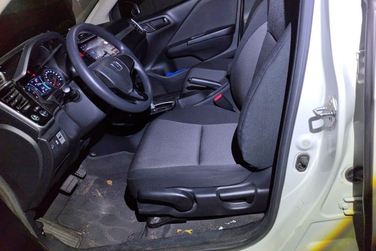 Used Honda Gienia 2017 1.5L CVT Comfort Version Left Front Seat