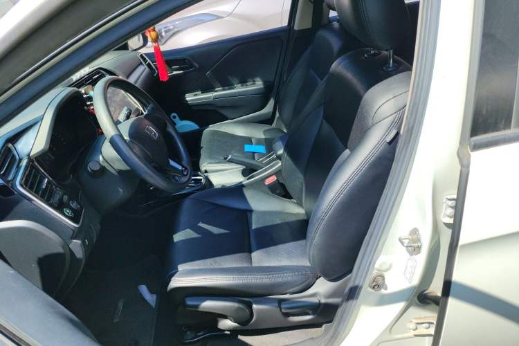 Used Honda Gienia 2017 1.5L CVT Comfort Version Left Front Seat