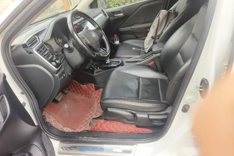 Used Honda Gienia 2017 1.5L CVT Fashion Edition Left Front Seat