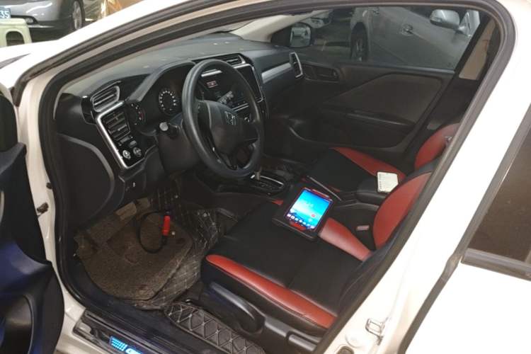 Used Honda Gienia 2017 1.5L CVT Comfort Version Left Front Seat