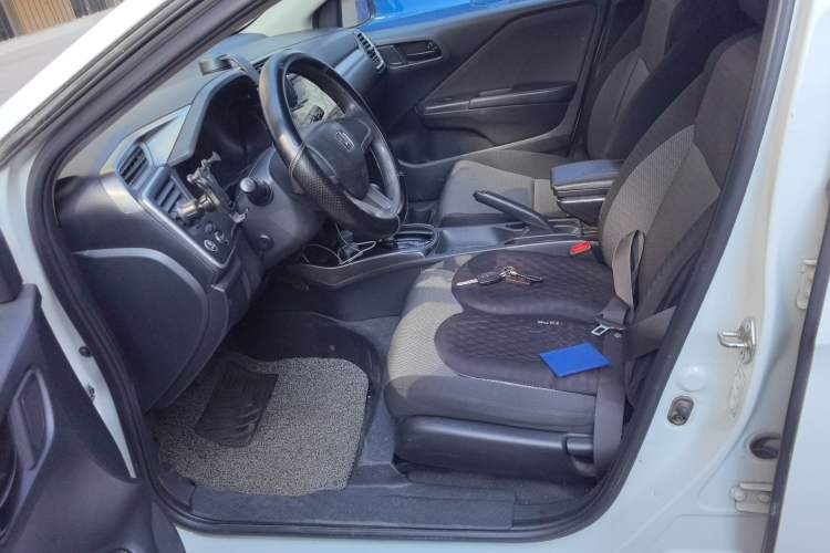 Used Honda Gienia 2017 1.5L CVT Classic Edition Left Front Seat