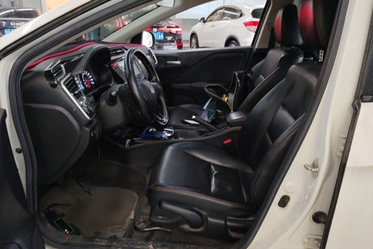 Used Honda Gienia 2017 1.5L CVT Fashion Edition Left Front Seat