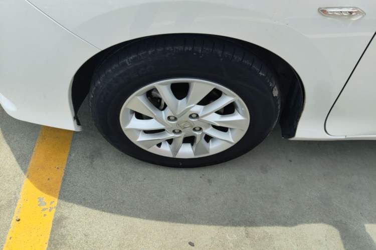 Used Honda Gienia 2017 1.5L CVT Classic Edition Left Front Wheel Hub