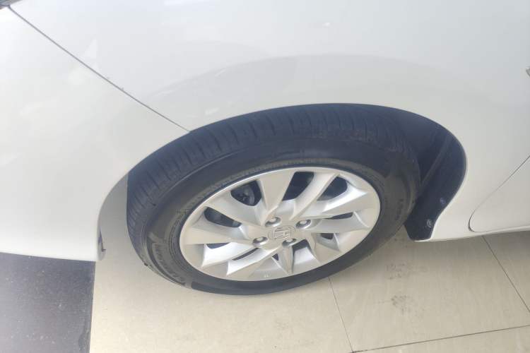 Used Honda Gienia 2017 1.5L CVT Comfort Version Left Front Wheel Hub