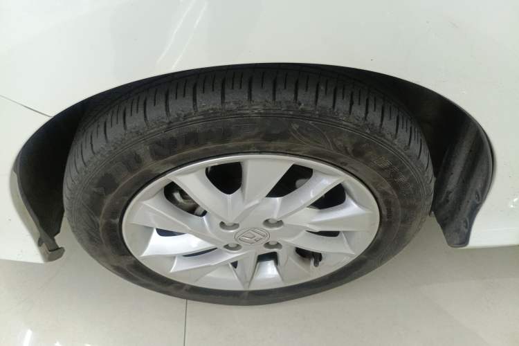Used Honda Gienia 2017 1.5L CVT Comfort Version Left Front Wheel Hub