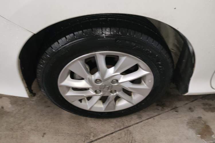 Used Honda Gienia 2017 1.5L CVT Classic Edition Left Front Wheel Hub
