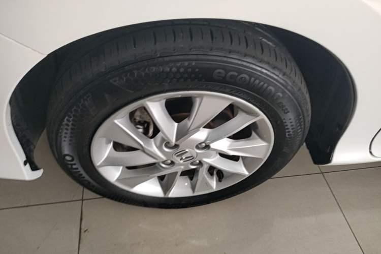 Used Honda Gienia 2017 1.5L CVT Classic Edition Left Front Wheel Hub