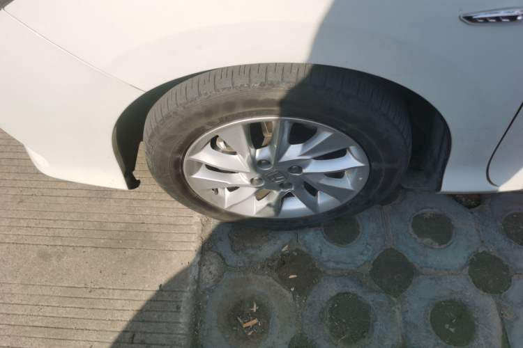 Used Honda Gienia 2017 1.5L CVT Comfort Version Left Front Wheel Hub