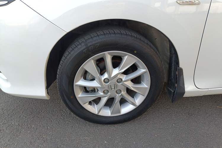 Used Honda Gienia 2017 1.5L Manual Classic Edition Left Front Wheel Hub