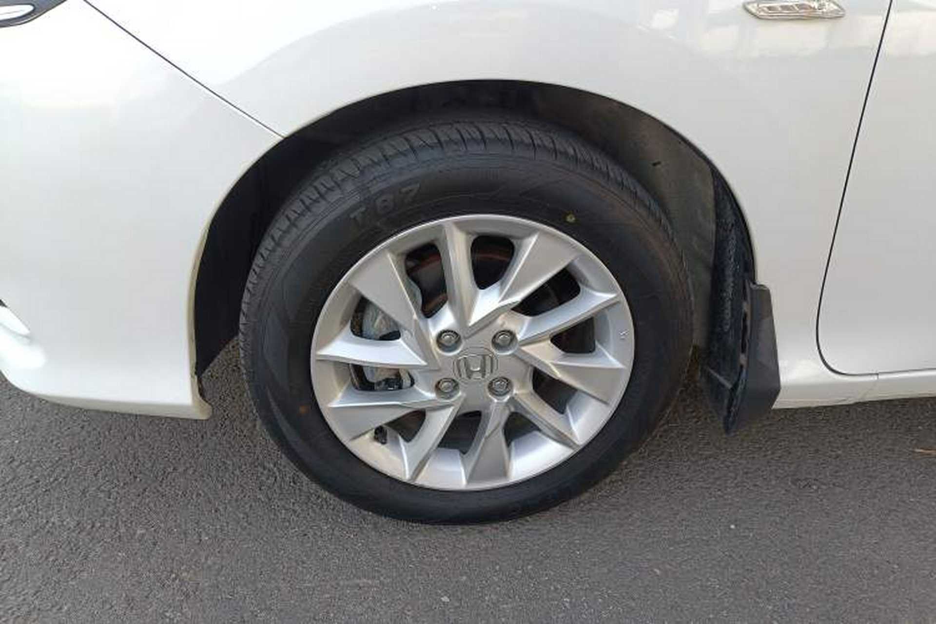 Used Honda Gienia 2017 1.5L Manual Classic Edition Left Front Wheel Hub
