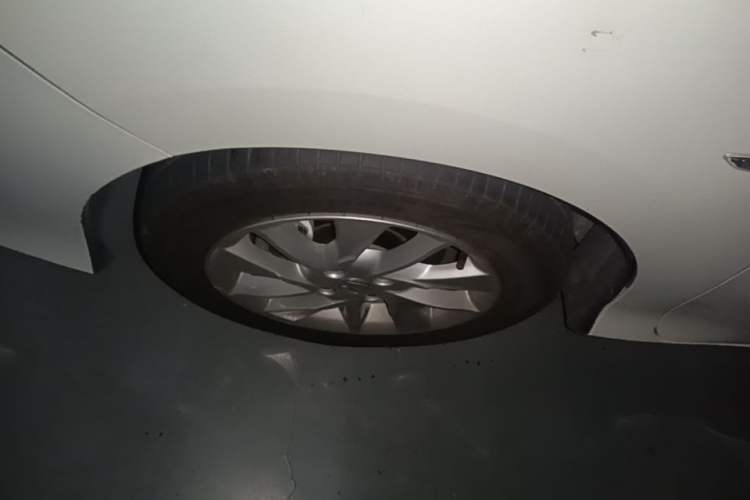Used Honda Gienia 2017 1.5L CVT Classic Edition Left Front Wheel Hub
