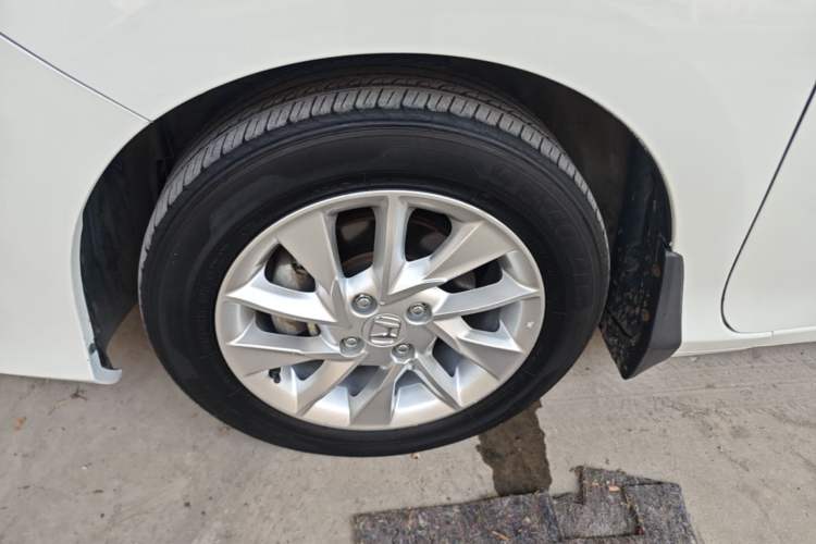 Used Honda Gienia 2017 1.5L CVT Classic Edition Left Front Wheel Hub