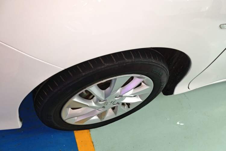 Used Honda Gienia 2017 1.5L CVT Classic Edition Left Front Wheel Hub