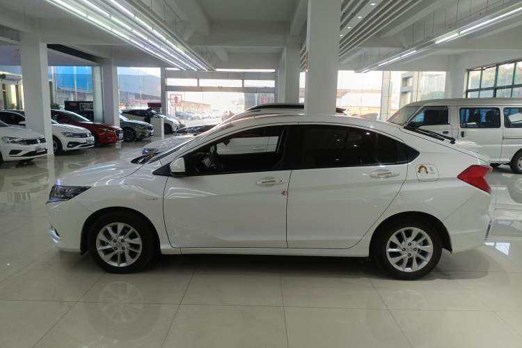 Used Honda Gienia 2017 1.5L CVT Comfort Version Left Side