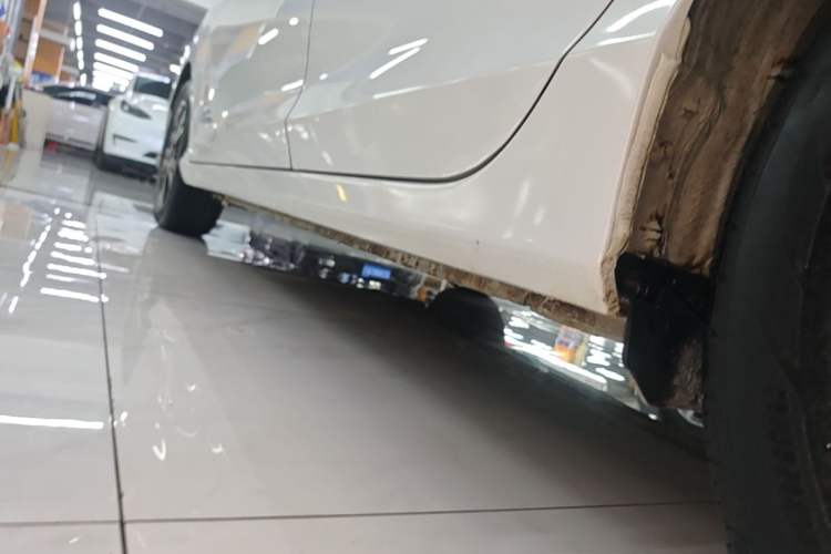 Used Honda Gienia 2017 1.5L CVT Comfort Version Left Side Sill