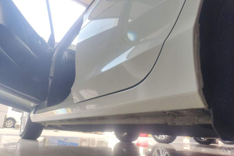 Used Honda Gienia 2017 1.5L CVT Comfort Version Left Side Sill