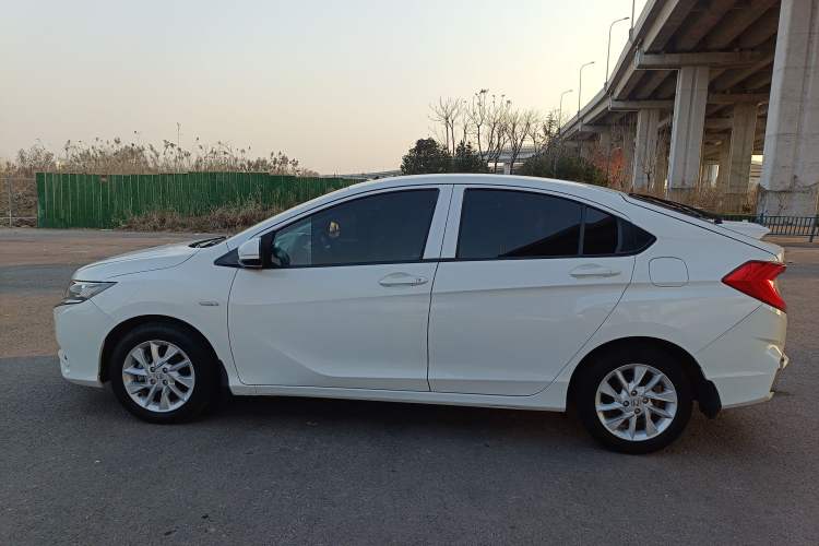 Used Honda Gienia 2017 1.5L Manual Classic Edition Left Side