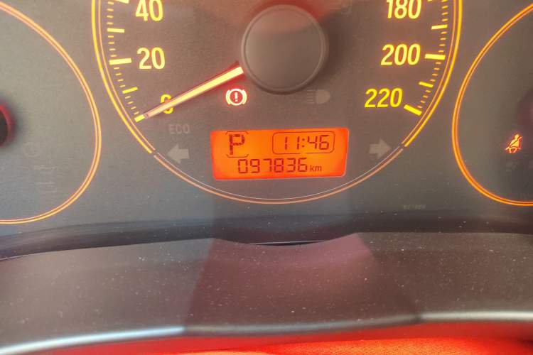 Used Honda Gienia 2017 1.5L CVT Classic Edition Odometer Close Up