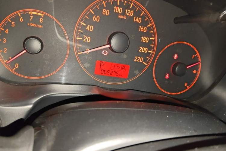 Used Honda Gienia 2017 1.5L CVT Classic Edition Odometer Close Up