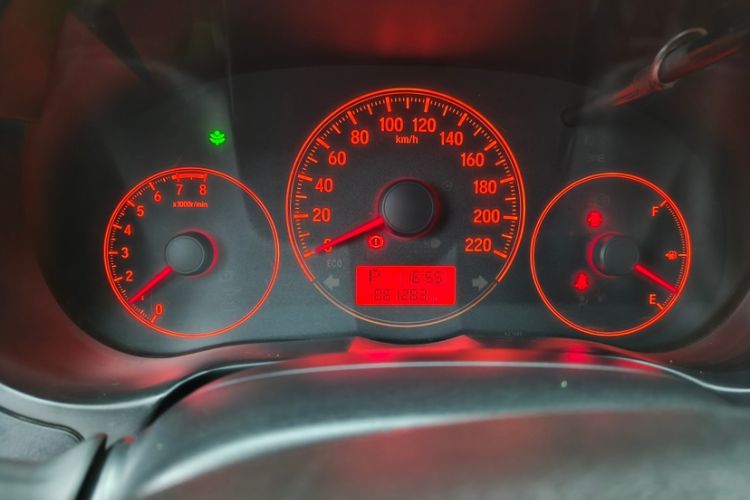 Used Honda Gienia 2017 1.5L CVT Classic Edition Odometer Close Up