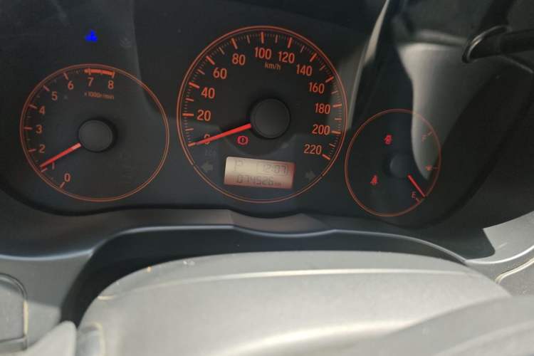 Used Honda Gienia 2017 1.5L CVT Classic Edition Odometer Close Up