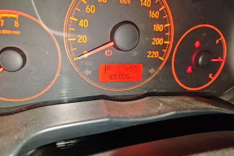 Used Honda Gienia 2017 1.5L CVT Classic Edition Odometer Close Up