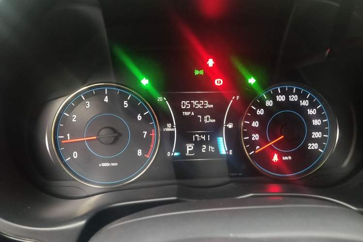 Used Honda Gienia 2017 1.5L CVT Comfort Version Odometer Close Up