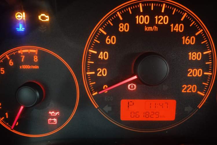 Used Honda Gienia 2017 1.5L CVT Classic Edition Odometer Close Up