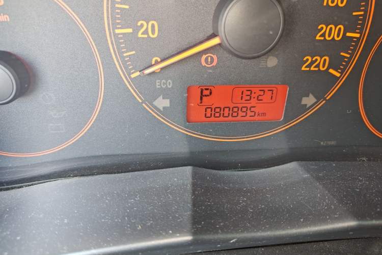 Used Honda Gienia 2017 1.5L CVT Classic Edition Odometer Close Up
