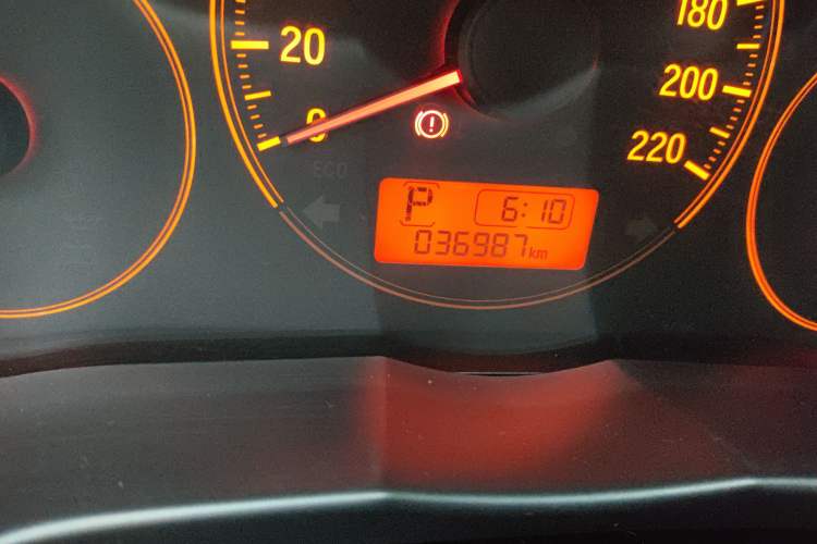 Used Honda Gienia 2017 1.5L CVT Classic Edition Odometer Close Up