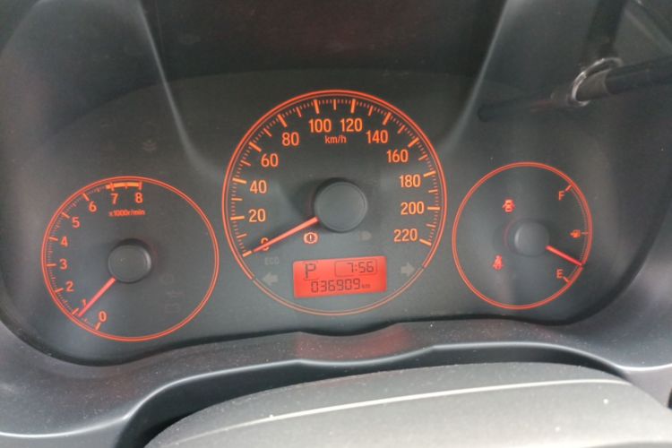 Used Honda Gienia 2017 1.5L CVT Classic Edition Odometer Close Up