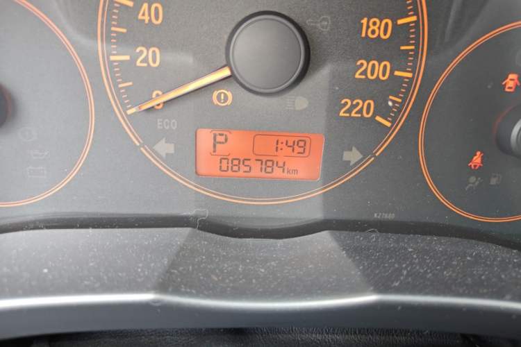 Used Honda Gienia 2017 1.5L CVT Classic Edition Odometer Close Up