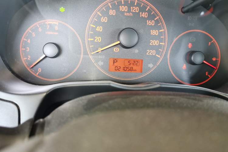 Used Honda Gienia 2017 1.5L CVT Classic Edition Odometer Close Up