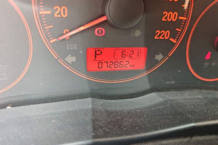 Used Honda Gienia 2017 1.5L CVT Classic Edition Odometer Close Up