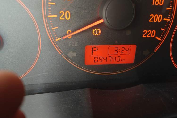 Used Honda Gienia 2017 1.5L CVT Classic Edition Odometer Close Up