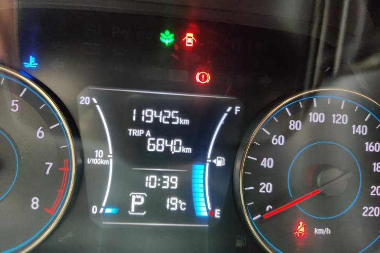 Used Honda Gienia 2017 1.5L CVT Comfort Version Odometer Close Up